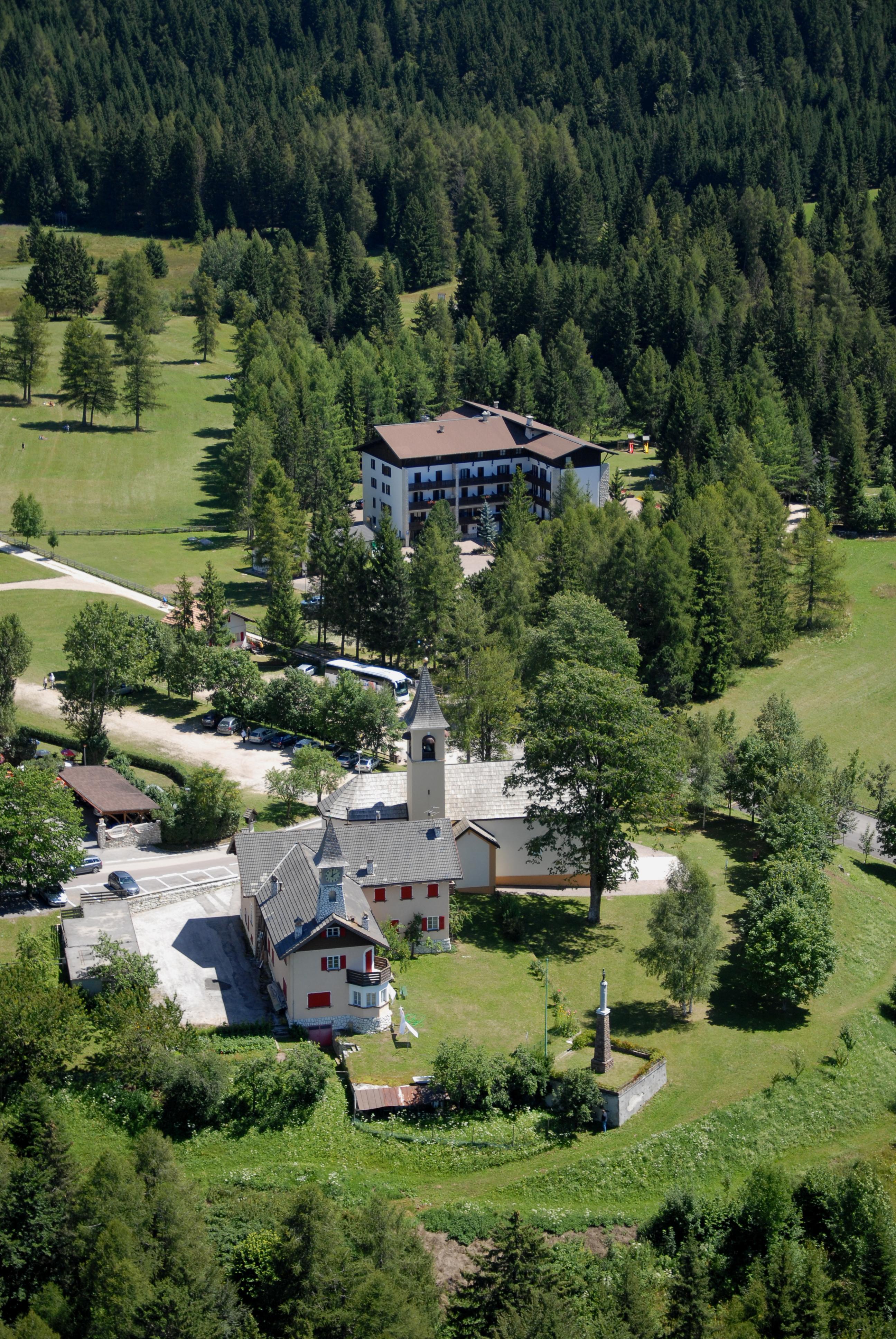 Casa Santa Maria Hotel Folgaria Exterior photo